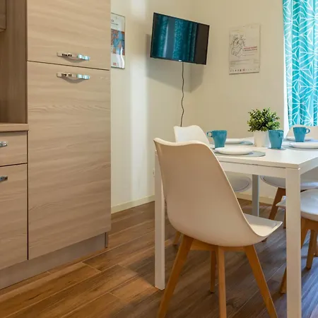 Carpione Apartment *